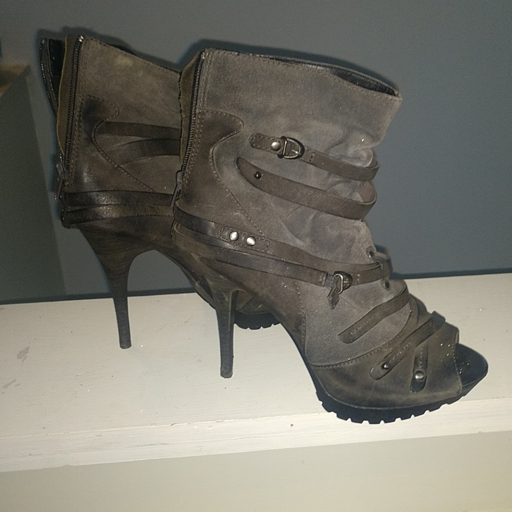 Victoria's secret heels size 8.5